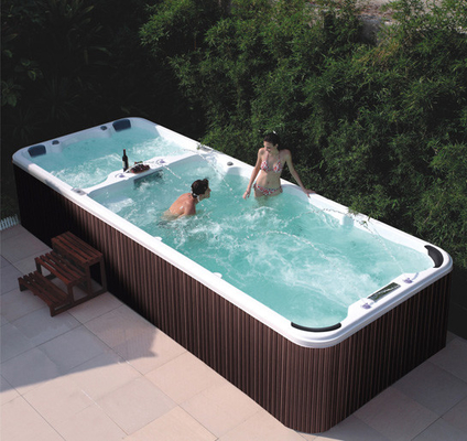 Niekończący się duży basen z prefabrykowanymi basenami Spa Odkryty 7-osobowy system podwójnego filtrowania