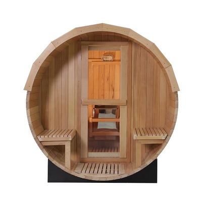 Dostosowana sauna z okrągłą beczką z czerwonego cedru na zewnątrz tradycyjna sauna opalana drewnem