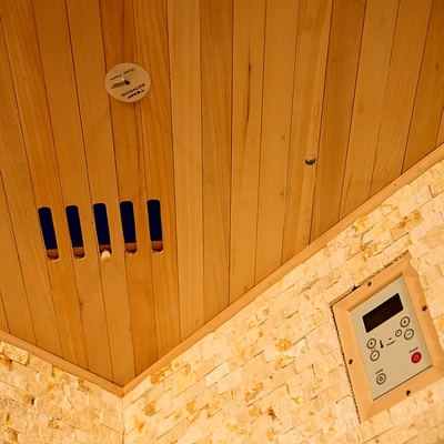 Pure Canadian Hemlock / Red Cedar Corner Sauna Łaźnia parowa 6KW 220V z pomieszczeniem z solą kamienną